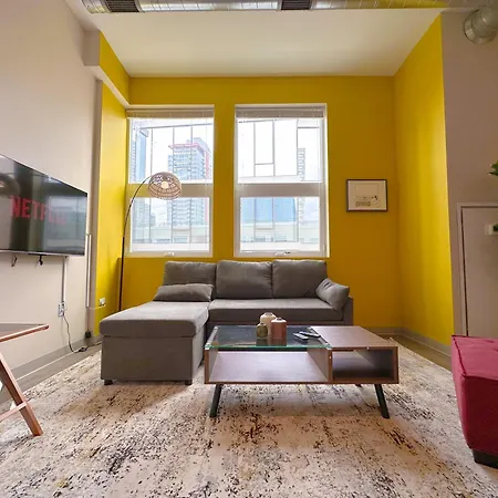 Spacious 2Br In South Loop With Optional Parking, Gym And Patio Near Mccormick Place, Grant Park, Soldier Field & Museum Campus
